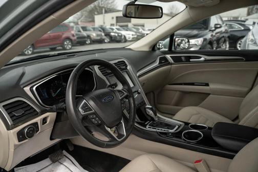 2013 Ford Fusion Hybrid SE Hybrid