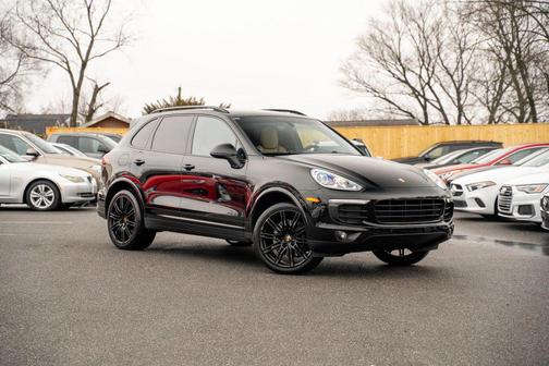 2017 Porsche Cayenne Platinum Edition