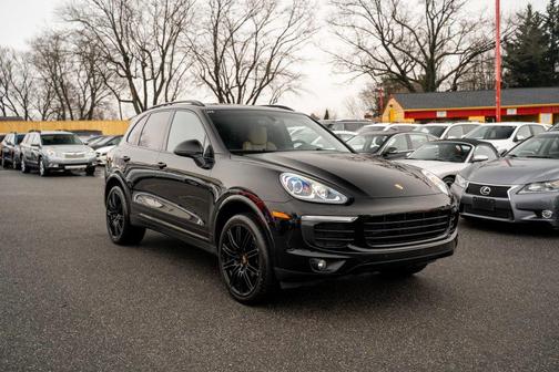 2017 Porsche Cayenne Platinum Edition