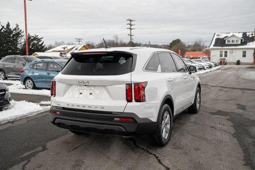 2022 Kia Sorento LX