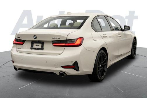 Alpine White 2019 BMW 330 xDrive