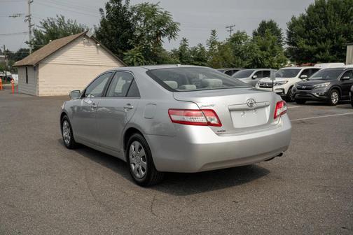Classic Silver Metallic 2011 Toyota Camry LE