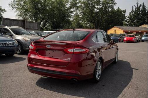 2016 Ford Fusion Hybrid SE