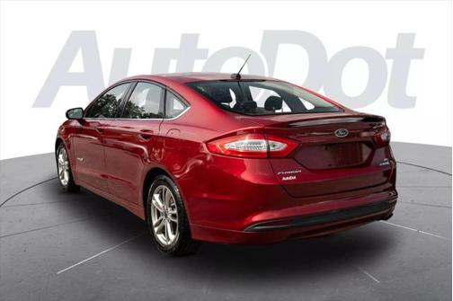 2016 Ford Fusion Hybrid SE