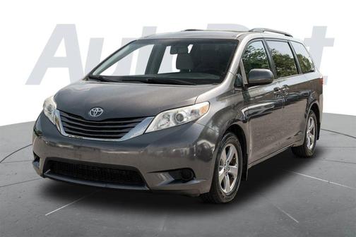 Predawn Gray Mica 2017 Toyota Sienna LE