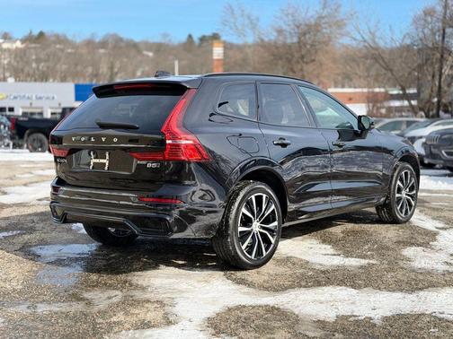 2025 Volvo XC60 B5 Plus