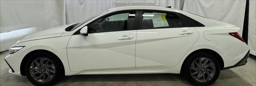 2024 Hyundai ELANTRA HEV Blue