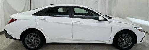 2024 Hyundai ELANTRA HEV Blue