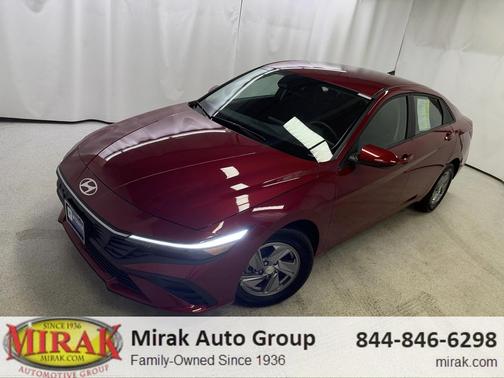 2025 Hyundai ELANTRA SE