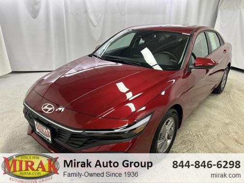 2025 Hyundai ELANTRA SE