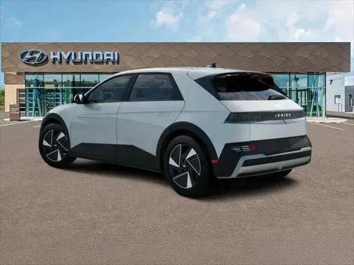 2025 Hyundai IONIQ 5 SE Standard Range