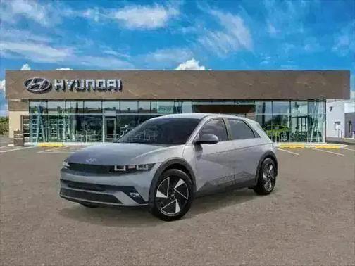 2025 Hyundai IONIQ 5 SE Standard Range