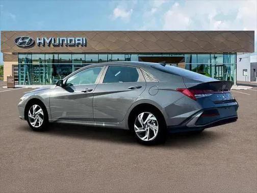 2025 Hyundai ELANTRA Sport