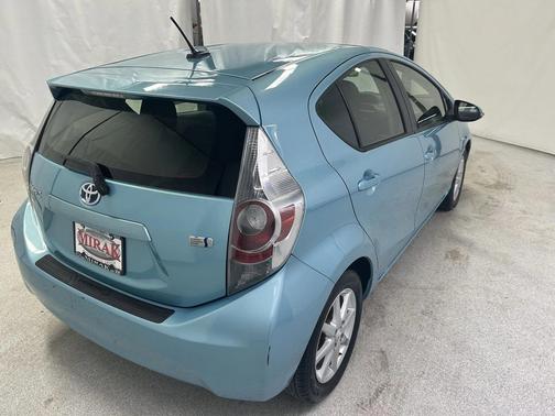 2014 Toyota Prius c Four