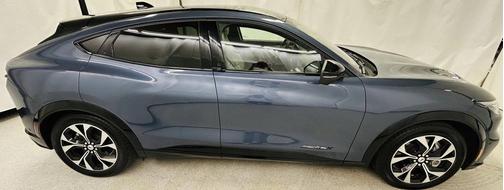 2021 Ford Mustang Mach-E Premium