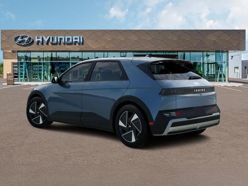 2026 Hyundai IONIQ 5 SE