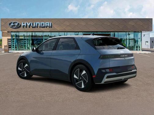 2026 Hyundai IONIQ 5 SE