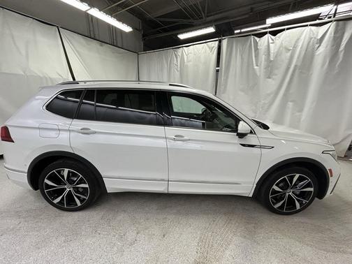 2022 Volkswagen Tiguan 2.0T SEL R-Line 4MOTION