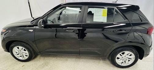 2023 Hyundai VENUE SE