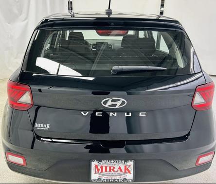 2023 Hyundai VENUE SE
