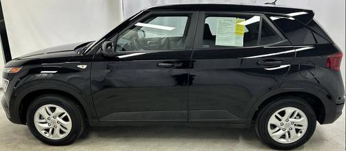 2023 Hyundai VENUE SE