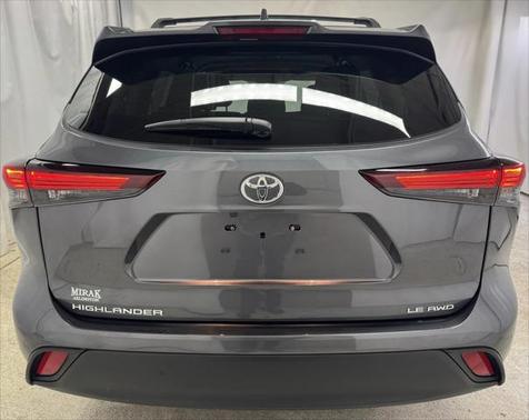 2024 Toyota Highlander LE