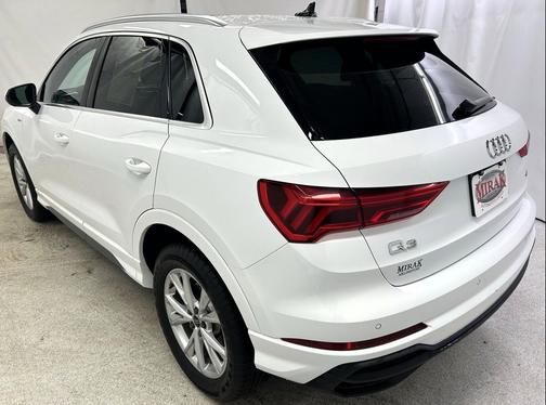 2025 Audi Q3 Premium 45 TFSI S line quattro Tiptronic
