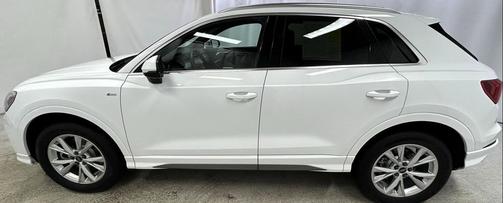 2025 Audi Q3 Premium 45 TFSI S line quattro Tiptronic