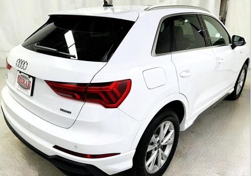 2025 Audi Q3 Premium 45 TFSI S line quattro Tiptronic