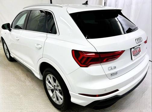 2025 Audi Q3 Premium 45 TFSI S line quattro Tiptronic