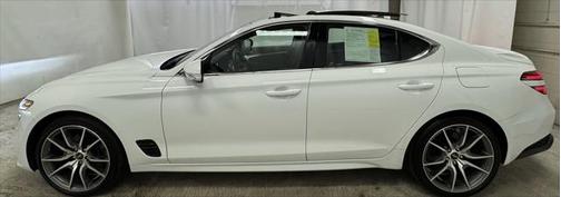 2022 Genesis G70 2.0T AWD