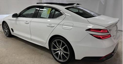 2022 Genesis G70 2.0T AWD