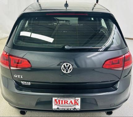 2017 Volkswagen Golf GTI 2.0T S 4-Door
