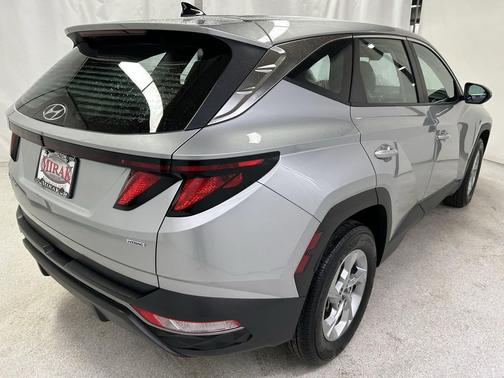 2023 Hyundai TUCSON SE