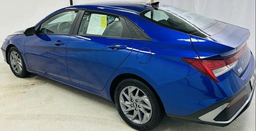2025 Hyundai ELANTRA HEV Blue