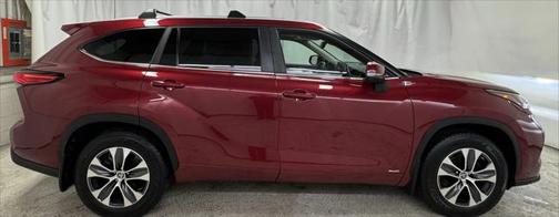 2023 Toyota Highlander Hybrid XLE