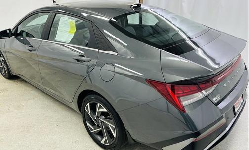 2024 Hyundai ELANTRA HEV Limited