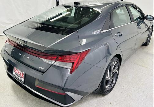 2024 Hyundai ELANTRA HEV Limited