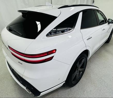 2023 Genesis GV70 2.5T AWD