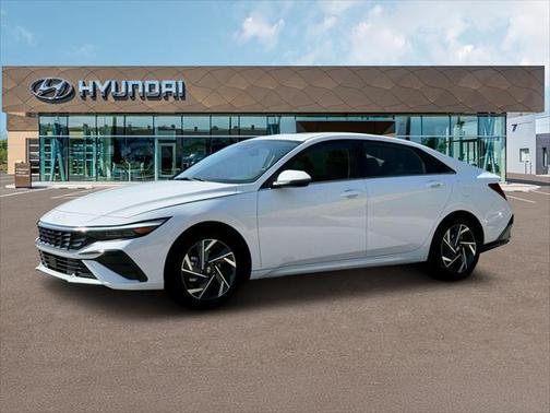 2025 Hyundai ELANTRA Limited