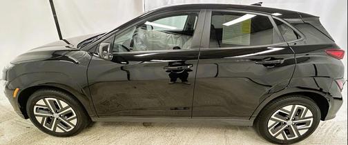 2023 Hyundai KONA EV SE