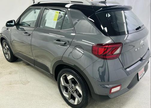 2023 Hyundai VENUE Limited