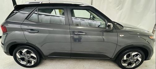 2023 Hyundai VENUE Limited
