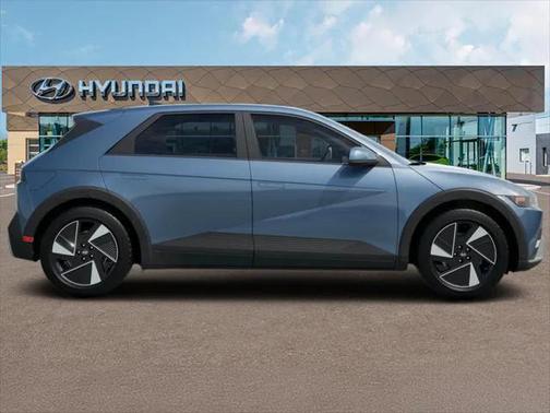 2025 Hyundai IONIQ 5 SE Standard Range