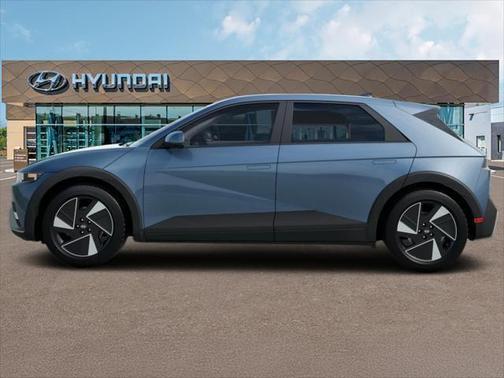 2025 Hyundai IONIQ 5 SE Standard Range
