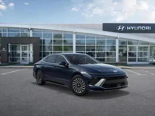 2025 Hyundai SONATA Hybrid SE
