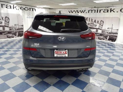 Photo 4 of 31 of 2019 Hyundai Tucson Sport