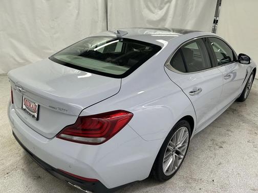 2021 Genesis G70 2.0T AWD