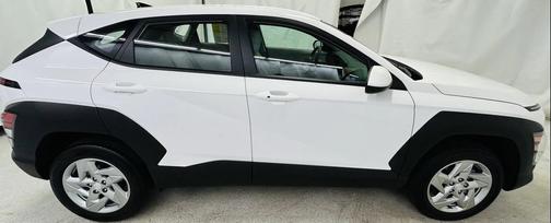 2025 Hyundai KONA SE