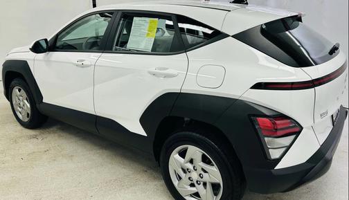 2025 Hyundai KONA SE